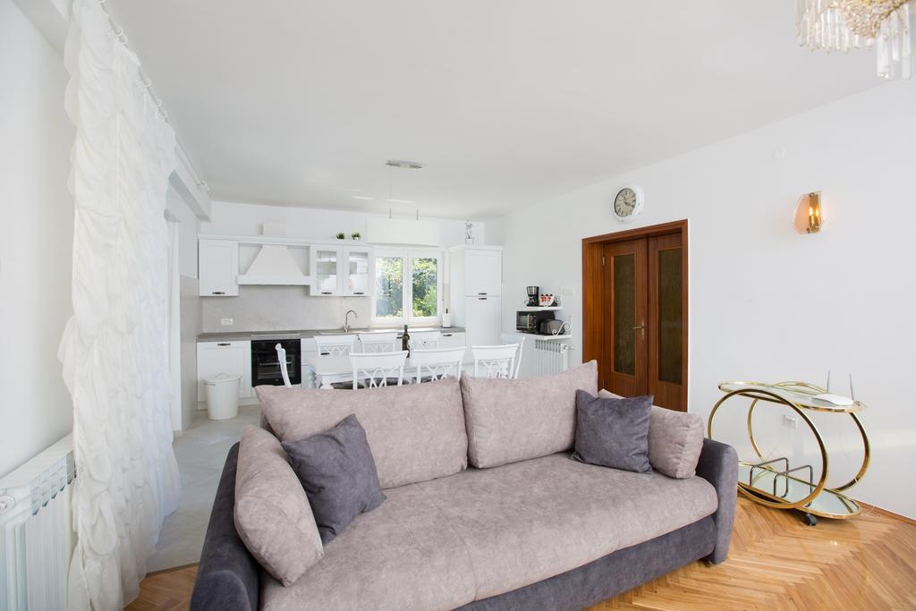 Apartment Pepi Lovran Kültér fotó